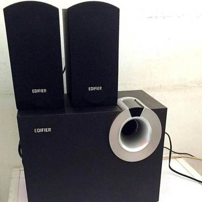 家用漫步者音響轉讓 木質結構，音質純正，深圳坪山坑梓自提